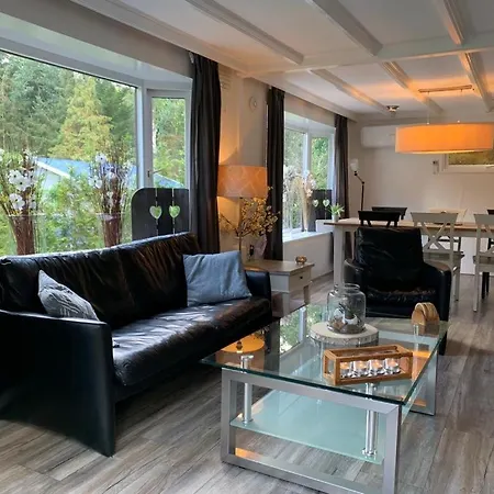 78 M2 Double Chalet - Sauna -bubbel Hottub Veranda-woods--big Outdoor Woodstove-bbq Apartment Voorthuizen